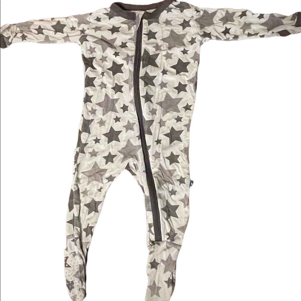 Kickee Pants star footie ⭐️